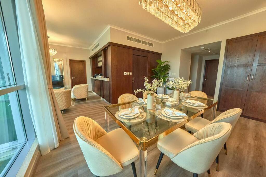Magnificent Luxury 3br With Amazing Burj & Fountain View Appartement Dubaï